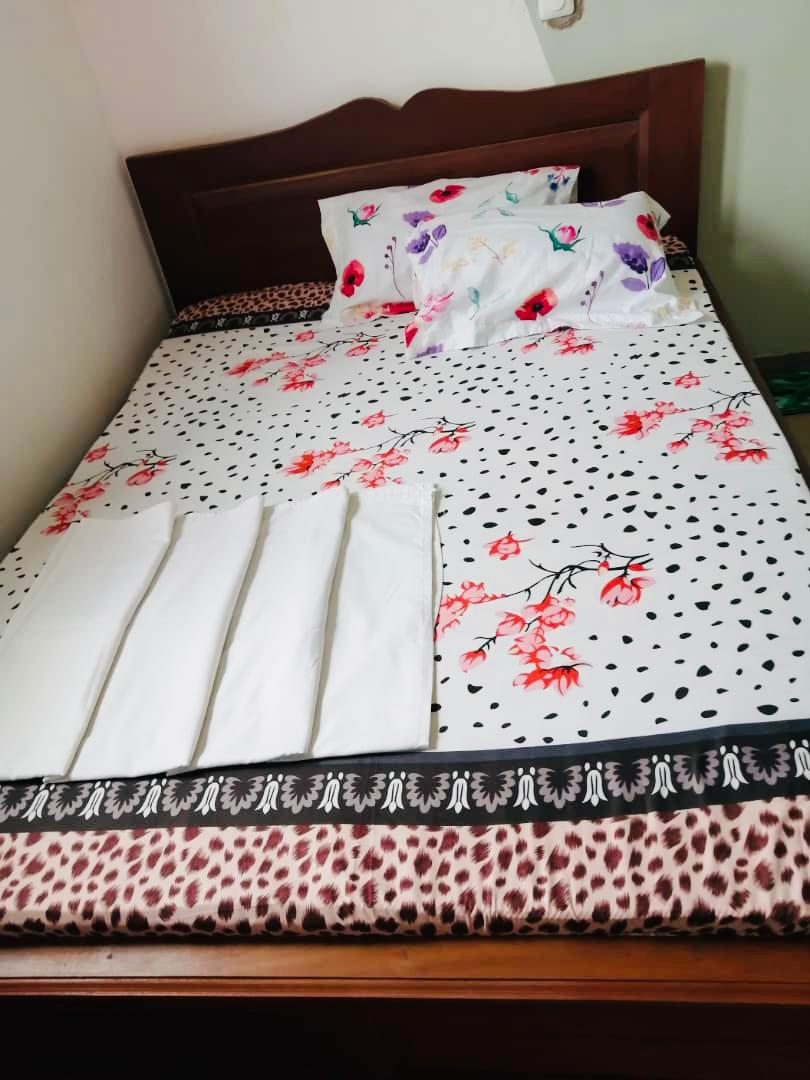 Chambre VIP de 5000Fcfa la nuitée